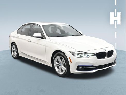 Used 2016 BMW 328i Sedan RWD image 1