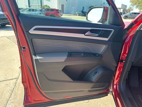 Used 2022 Volkswagen Atlas SE w/ Panoramic Sunroof Package image 51