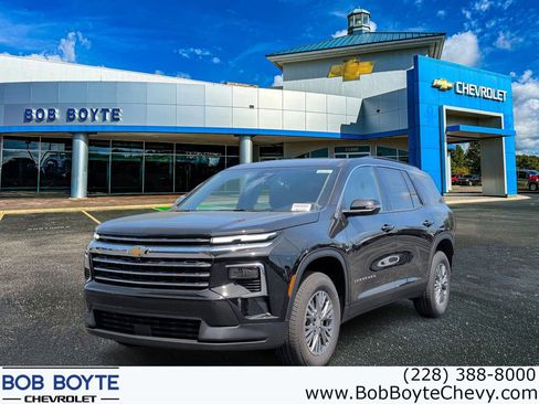 New 2026 Chevrolet Traverse LT FWD image 1