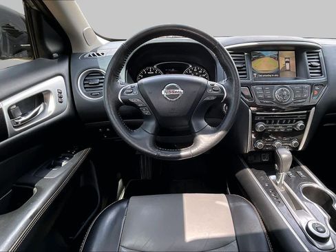 Used 2020 Nissan Pathfinder SL AWD/4WD image 6