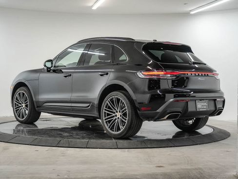 Certified 2026 Porsche Macan AWD/4WD image 3