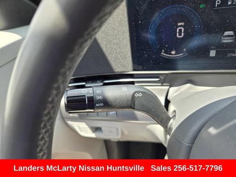 Used 2025 Hyundai Kona SEL FWD image 25