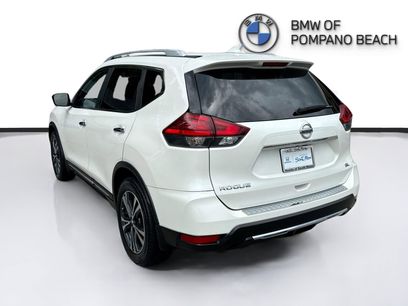 Used 2017 Nissan Rogue SL