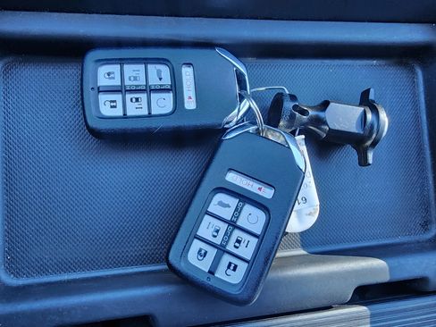 Used 2023 Honda Odyssey Touring image 32