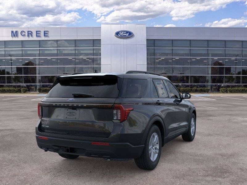 New 2026 Ford Explorer Active RWD image 8