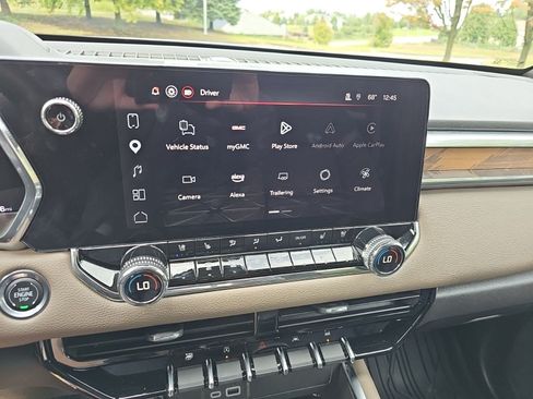 Used 2025 GMC Canyon Denali AWD/4WD image 20