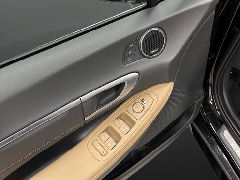 Used 2025 Hyundai Sonata Limited image 28