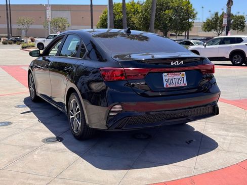 Used 2023 Kia Forte LXS FWD image 6