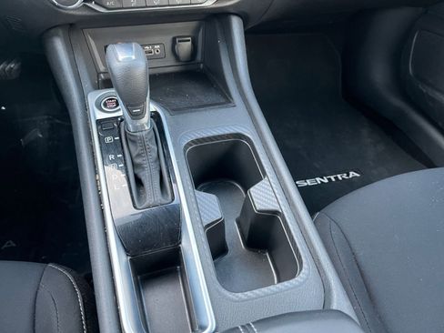 Used 2025 Nissan Sentra SV image 39