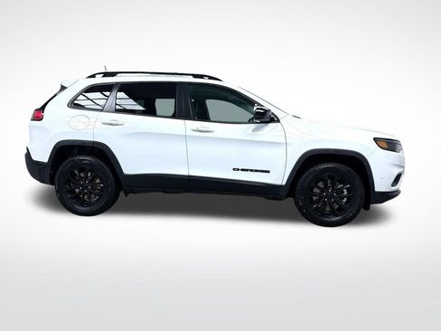 Used 2023 Jeep Cherokee Altitude Lux AWD/4WD image 2