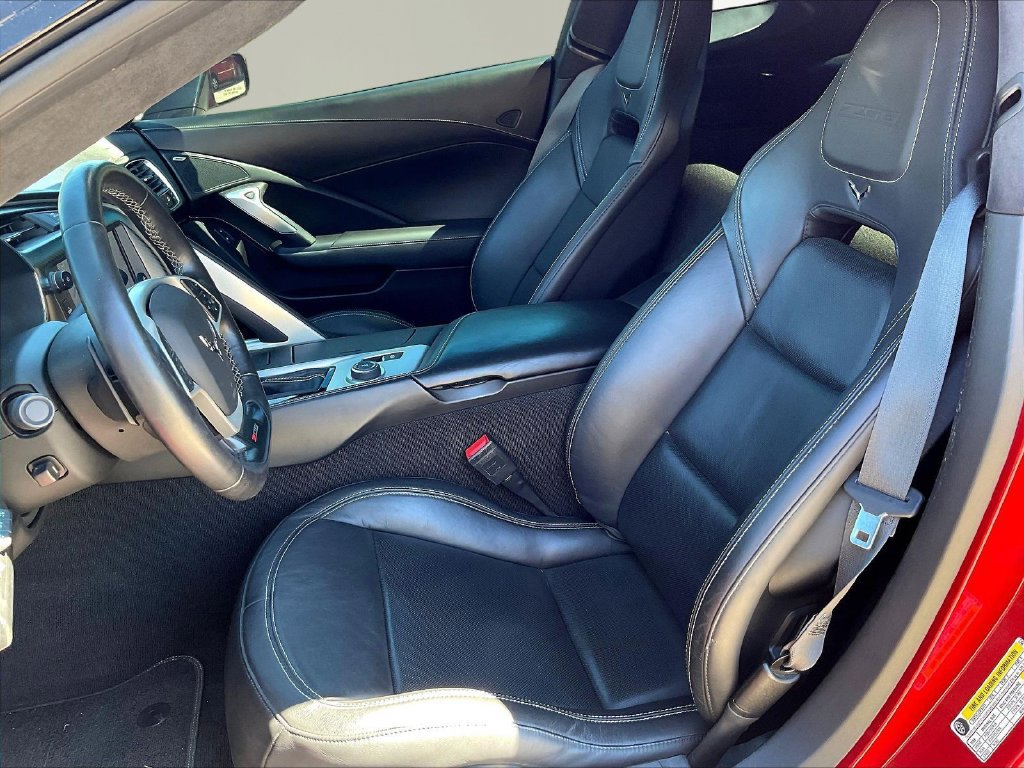 Used 2015 Chevrolet Corvette Z06 w/ 3LZ Preferred Equipment Group RWD image 22