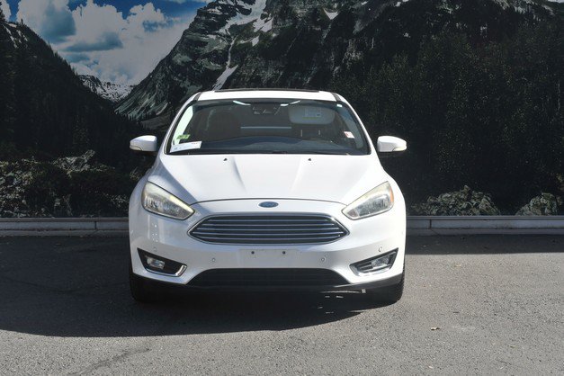 Used 2017 Ford Focus Titanium w/ Titanium Technology Package FWD image 5