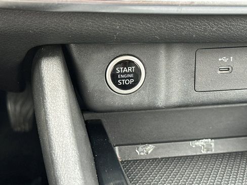 Used 2023 Nissan Rogue SV FWD image 25