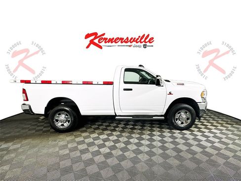 Used 2024 RAM 3500 Tradesman w/ Chrome Appearance Group image 8