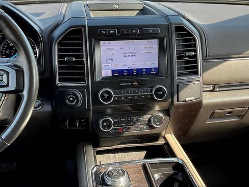 Used 2020 Ford Expedition Limited AWD/4WD image 9