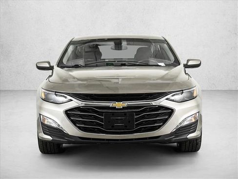 Used 2022 Chevrolet Malibu LT image 2