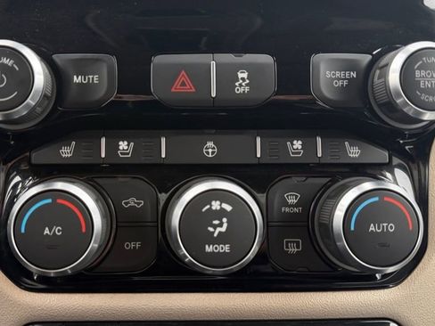 Used 2019 RAM 2500 Laramie image 27