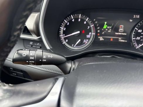 Used 2021 Toyota Highlander XLE image 40