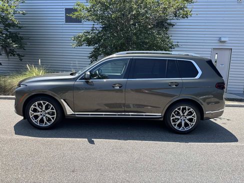 Used 2026 BMW X7 xDrive40i AWD/4WD image 2