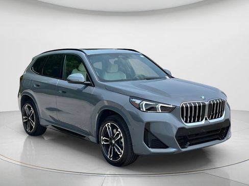 New 2026 BMW X1 xDrive28i w/ Technology Package AWD/4WD image 3