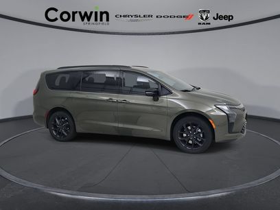 New 2027 Chrysler Pacifica Limited