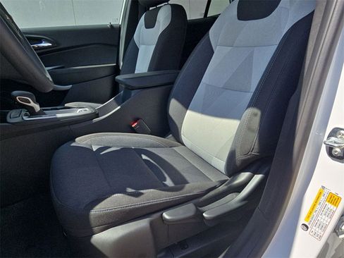 Used 2025 Chevrolet Trax LS image 20