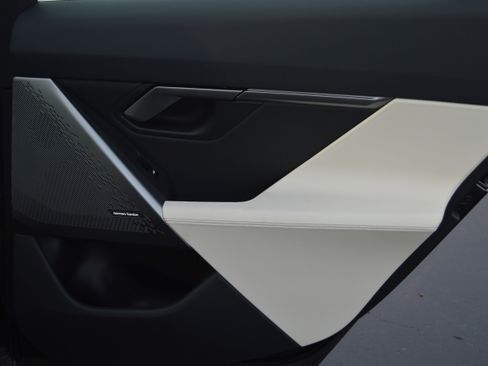 Used 2025 BMW 530i 530i w/ Premium Package image 33