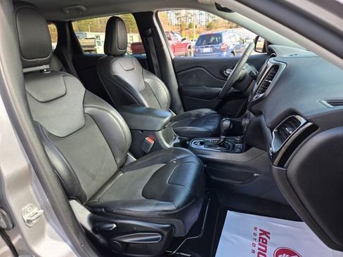 Used 2021 Jeep Cherokee Latitude Plus image 17