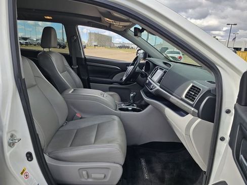 Used 2018 Toyota Highlander Limited Platinum image 27