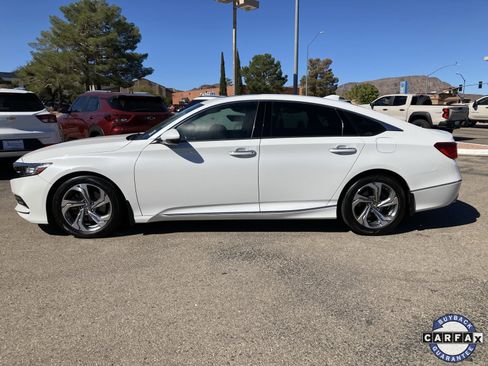 Used 2018 Honda Accord Touring image 9