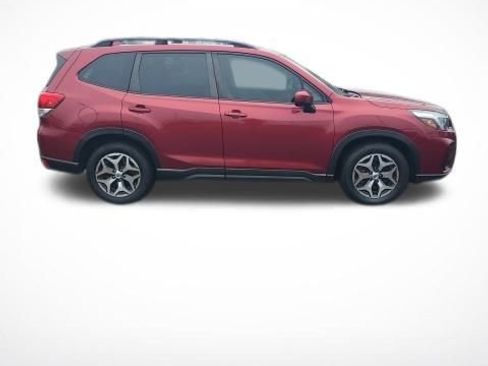 Used 2021 Subaru Forester Premium image 7