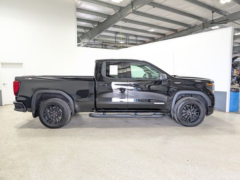 Used 2024 GMC Sierra 1500 Elevation w/ Preferred Package AWD/4WD image 2