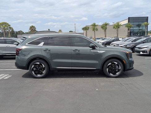 New 2026 Kia Sorento EX FWD image 9