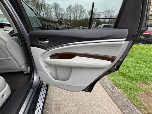 Used 2017 Acura MDX SH-AWD w/ Technology Package image 14