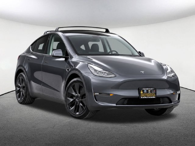 Used 2025 Tesla Model Y Long Range AWD/4WD image 2