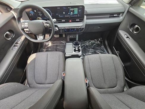 New 2025 Hyundai Ioniq 5 SE image 17
