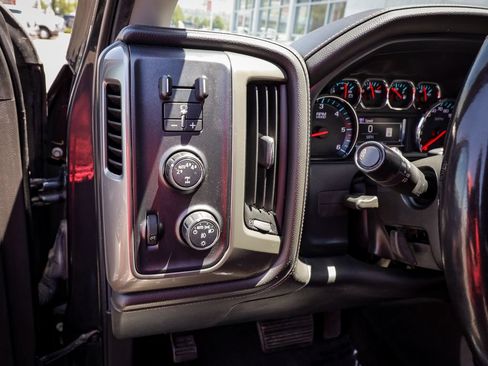Used 2018 Chevrolet Silverado 1500 High Country AWD/4WD image 22