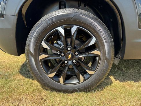 Used 2023 Chevrolet TrailBlazer LT FWD image 10