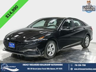 Used 2023 Hyundai Elantra SE image 1