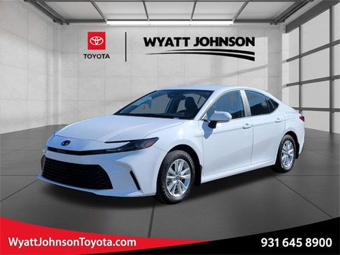 Certified 2025 Toyota Camry LE image 1