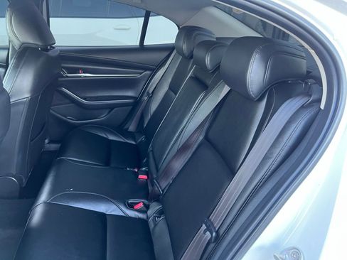 Used 2021 MAZDA MAZDA3 s image 18