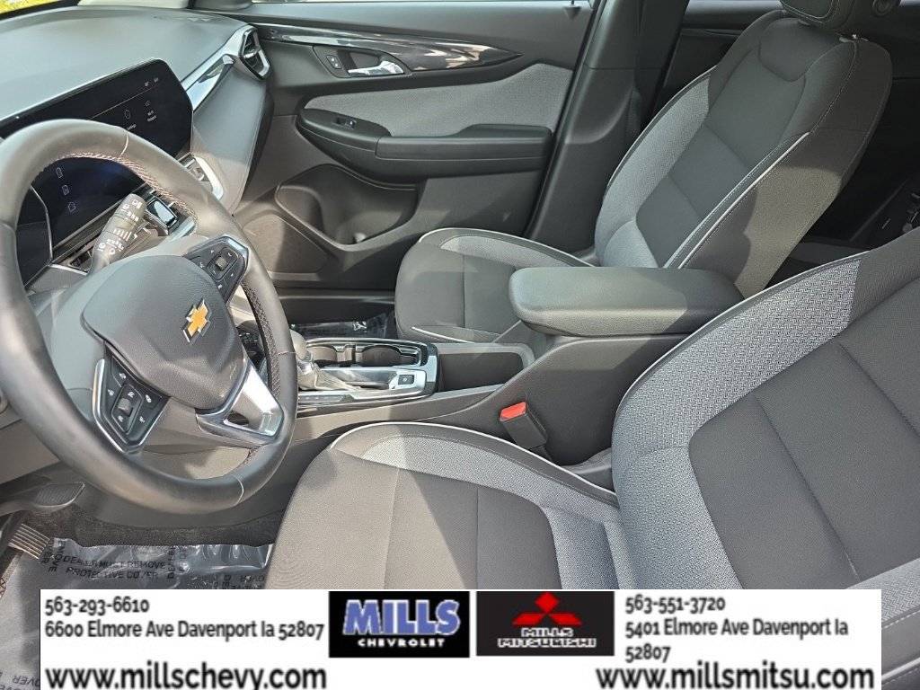 Used 2024 Chevrolet TrailBlazer LT w/ LT Cold Weather Package FWD image 13
