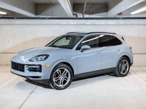 Certified 2026 Porsche Cayenne AWD/4WD image 1