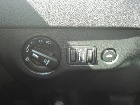 Used 2020 Dodge Charger GT image 32