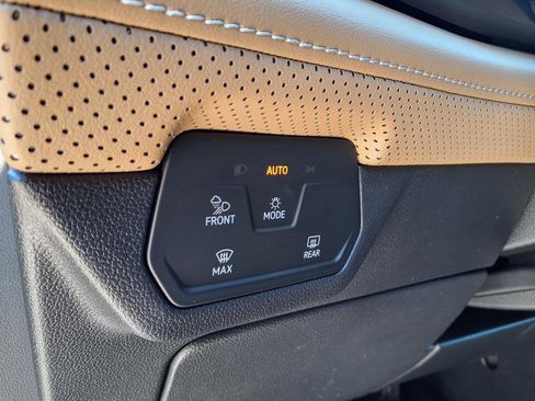 New 2026 Volkswagen Atlas Cross Sport SE image 8