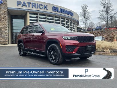 Used 2025 Jeep Grand Cherokee Altitude