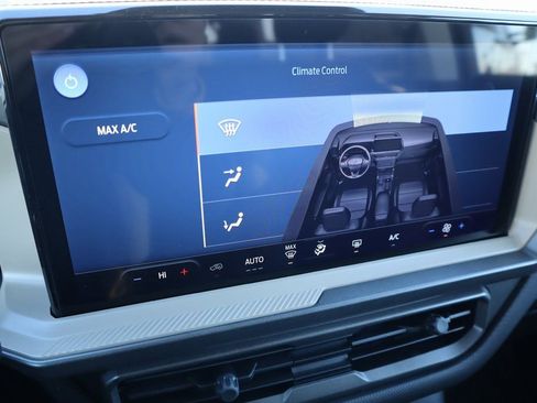 New 2025 Ford Bronco Outer Banks image 6