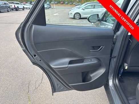 Certified 2025 Hyundai Kona SE image 10