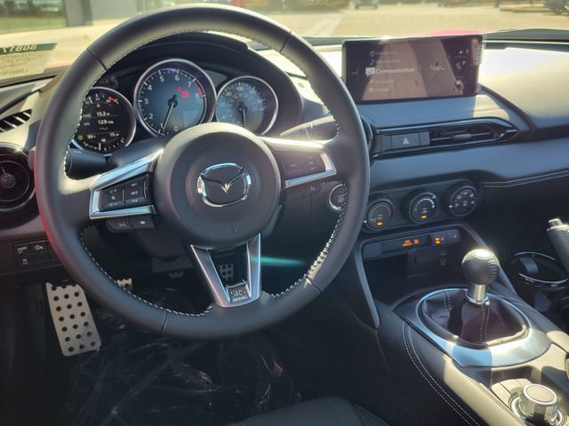 New 2026 MAZDA MX-5 Miata Club w/ Interior Package RWD image 6
