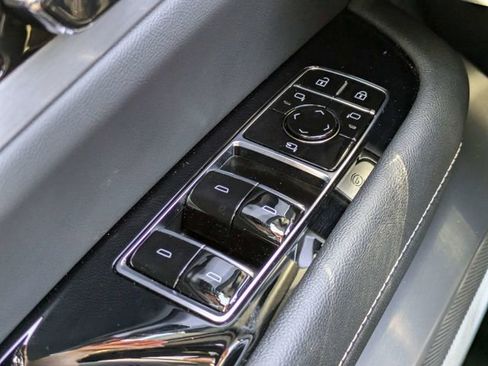 New 2026 Cadillac Vistiq Luxury image 23